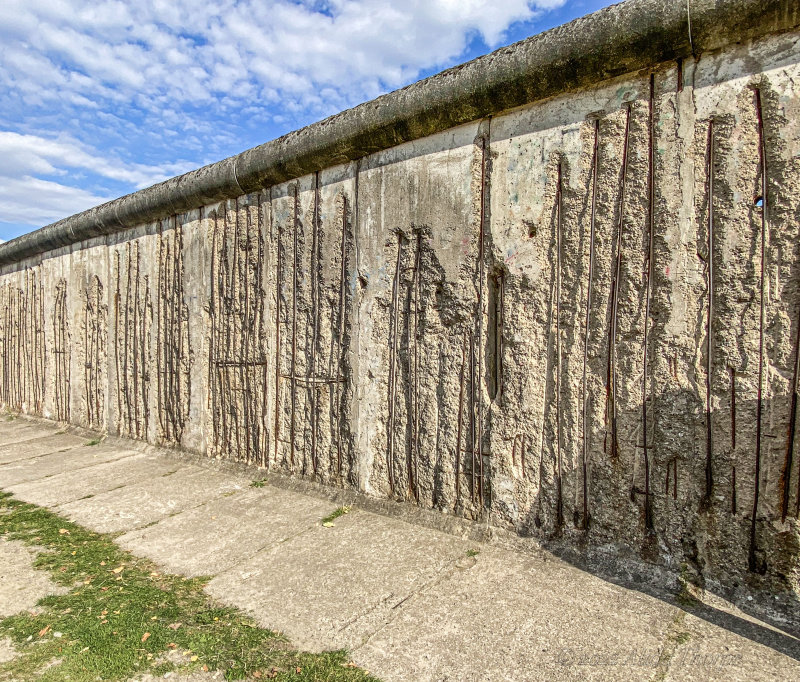 Berlin Wall 3.jpg