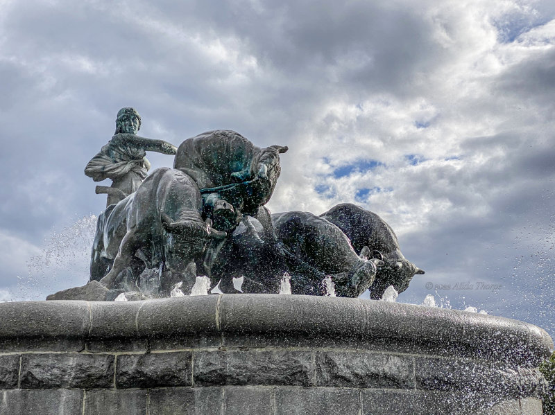 Copenhagen Gefion Fountain.jpg