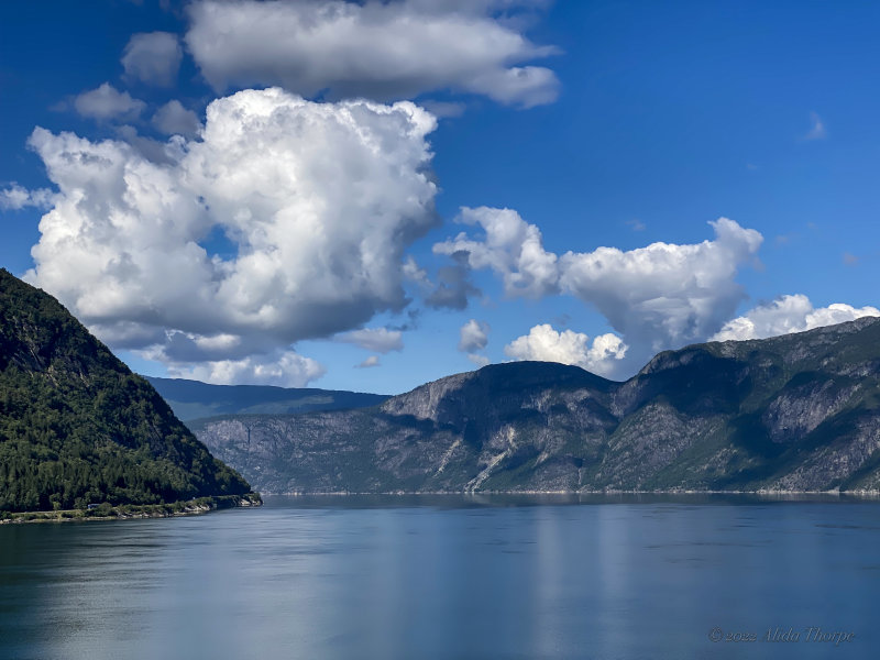 Eidfjord clouds.jpg