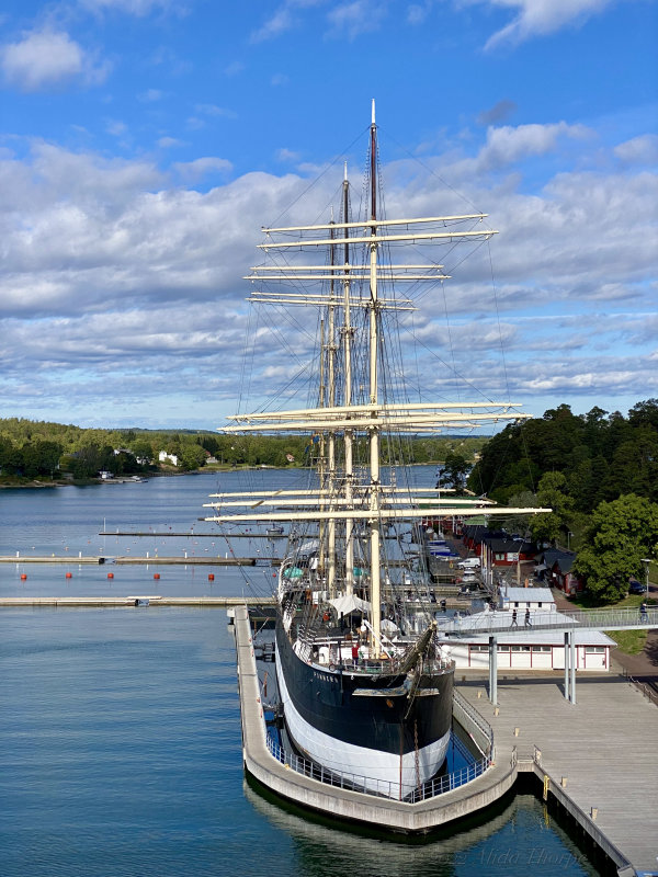 Tall Ship Mariehamn.jpg