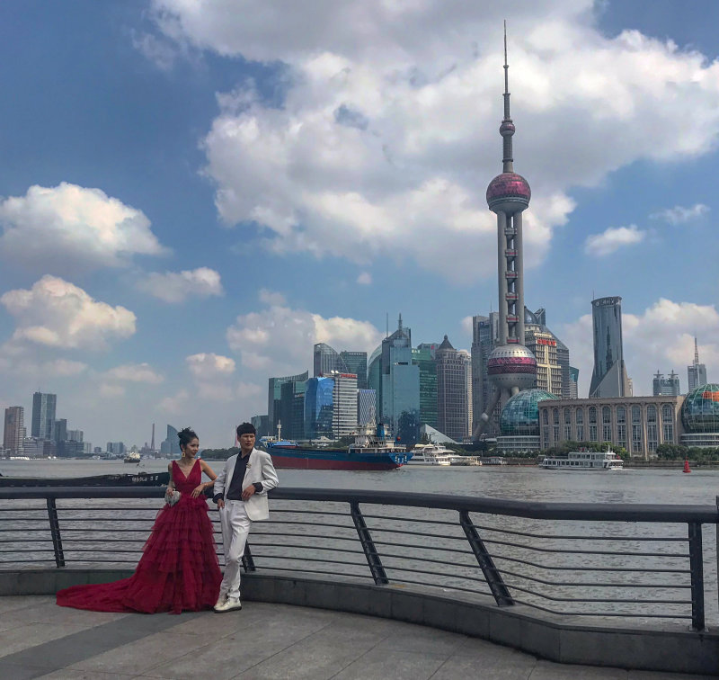 Bride Shanghai red gown