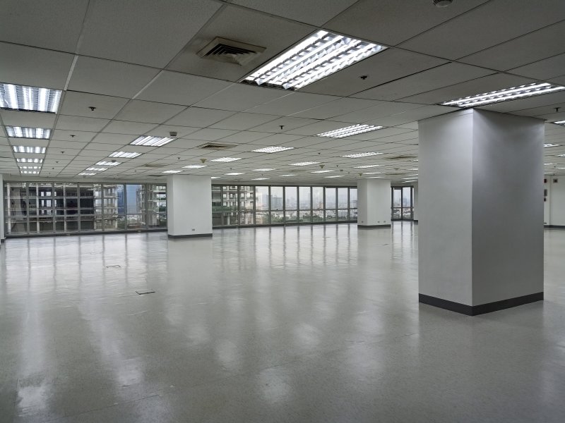 521Sqm Office Space for Lease in Salcedo Village