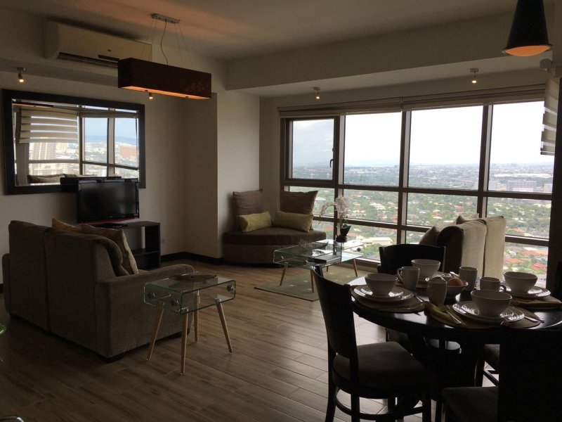 2BR for Sale in TRAG  san Lorenzo Tower ***