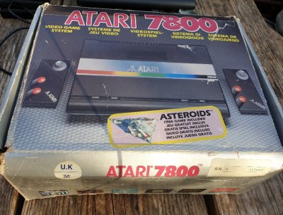 Atari 7800 box