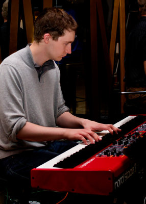 0293 Pianist