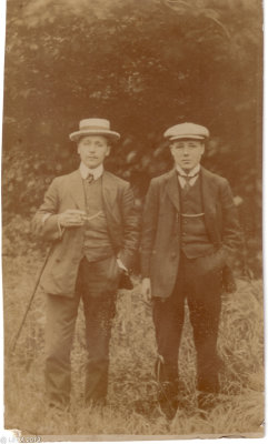 Emil, Elof i Boserup Skov 1909.jpg