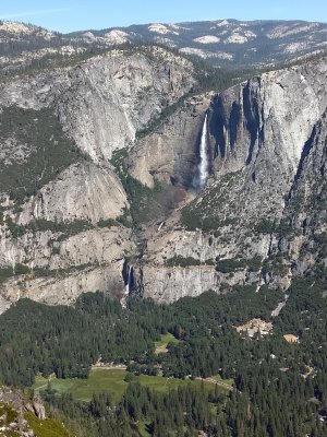 19 Yosemite Falls from Glacier Point 03.jpg