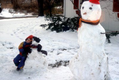 02 Dylan with snow people 01.jpg