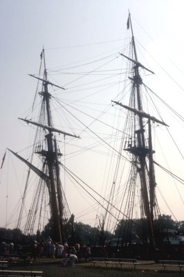 09 US Brig Niagara on the Genesee River 05.jpg