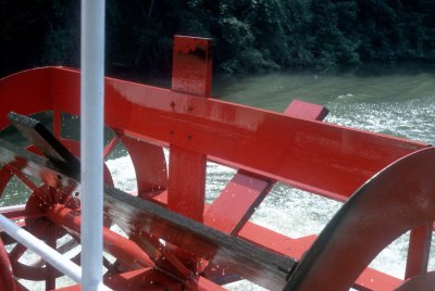 03 Fake paddle wheel.jpg