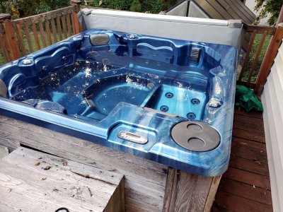 06 Recently refurbished hot tub.jpg