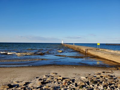 07 Sodus Point Beach Park pier.jpg