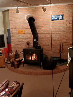 12 Wood stove 02.jpg