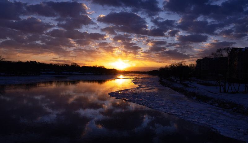 Xmas Eve sunrise 2021 copy.jpg