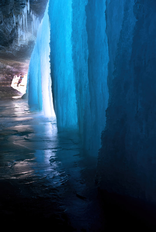 Vert Blue Ice Falls AILL-low-light copy.jpg