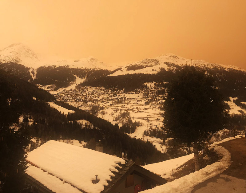 Tempte de sable dans les Alpes (vue du jardin vers 11h30), February 2021