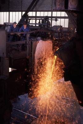 Transfering the liquid steel from the converter to the ladle