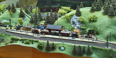 A tiny Z-scale layout