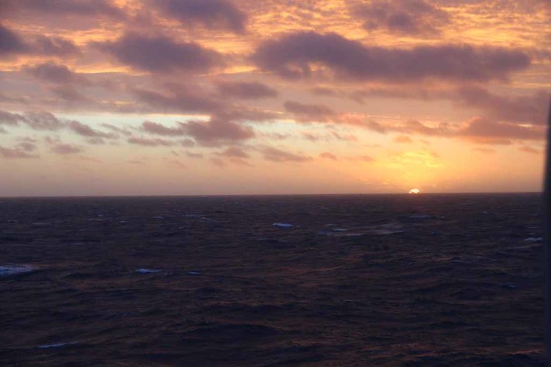 EARLY MORNING ON THE NORTH SEA