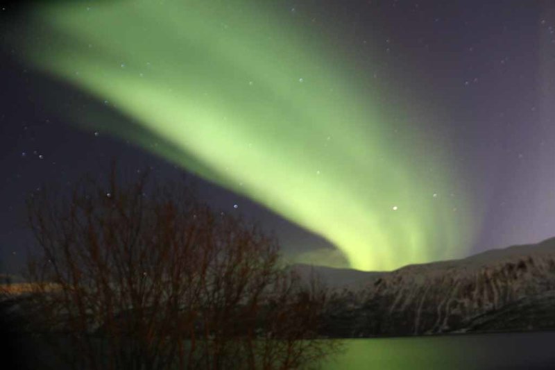 NORTHERN  LIGHTS (AURORA BOREALIS)