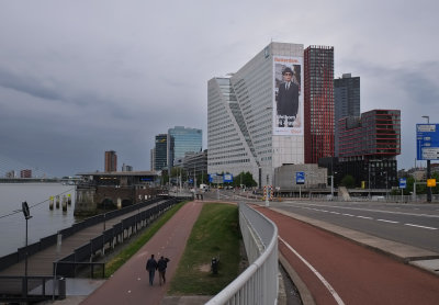 Rotterdam, red bicycle stripes3