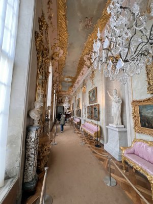 ‎Small gallery in Sanssouci Castle, room view from the western entrance‎