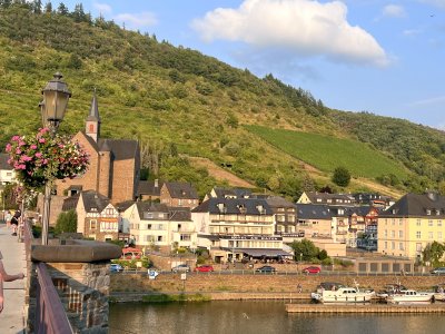 View from the Skagerrak Bridge in Cochem - Pfarrkirche St. Remaclus