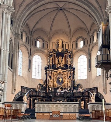 Inside St. Paulin-Kirche
