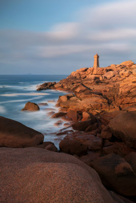 La Cte de granit rose / Phare de Men Ruz