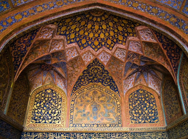 Ornate, inlaid vaulted ceiling in the Tomb of Akbar the Great