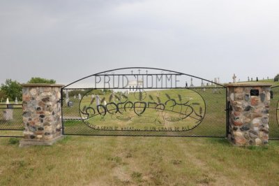 Prud' Homme Cemetery, great metal work