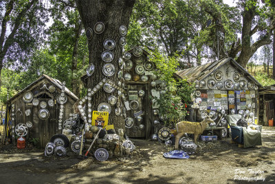 Litto`s Hubcap Ranch