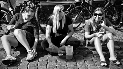 Beer on the cobbles