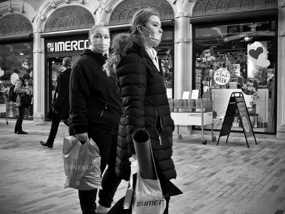 Shoppers with masks