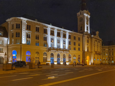 The tower of Jablonowski Palace and far on the right part of Citibank branch (Citi Handlowy)