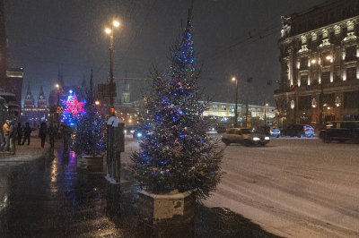 Approaching the Kremlin via Tverskaya Street   