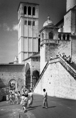 Entering the Basilica of San Francesco di Assisi