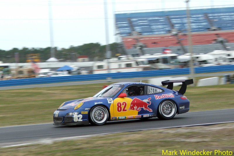 .....Farnbacher Loles  Racing Porsche 997 GT3 Cup