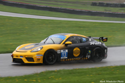 AWA Porsche 718 Cayman GT4 Clubsport