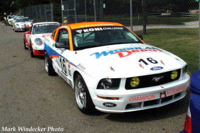 MUSTANG GT