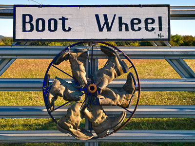Boot wheel gate decoration