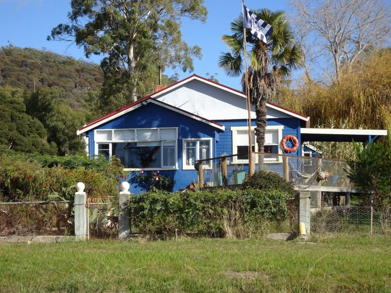 A house tucked away beside the Tamar