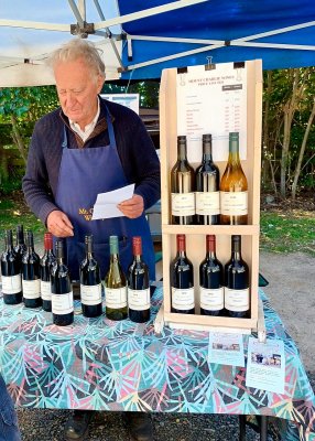 Country Farmers Market, local wines