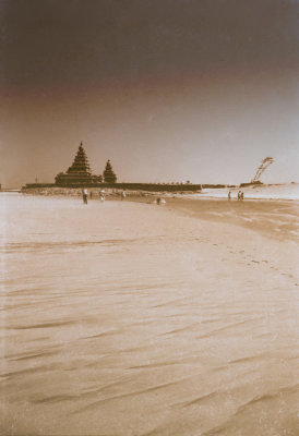 mahabalipuram shore temple in the 1970's ..jpg