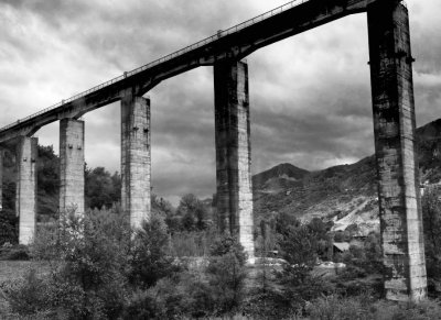 abandoned aquaduct- albania_XE30969.jpg