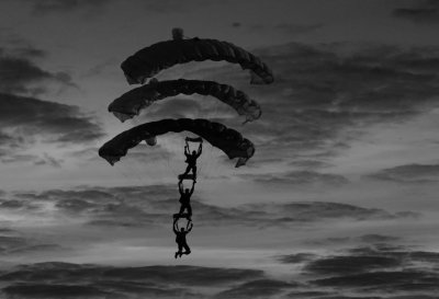 paratroopers over jaisalmer DSC_1376c.jpg