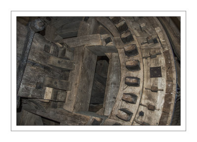 Oostmolen 5 - Wooden gear mounted on the shaft of the sails.