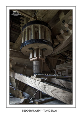The lantern wheel that drives the millstone