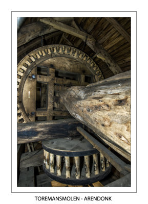 Changing from horizontal- to vertical windshaft