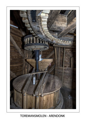 Grinding chair with lantern gear